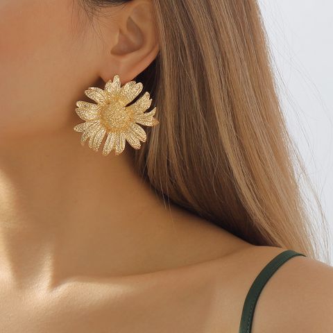 1 Pair Elegant Vintage Style Sunflower Flower Plating Alloy Gold Plated Ear Studs