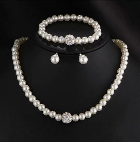Französische Art Einfarbig Imitationsperle Perlen Frau Armbänder Ohrringe Halskette
