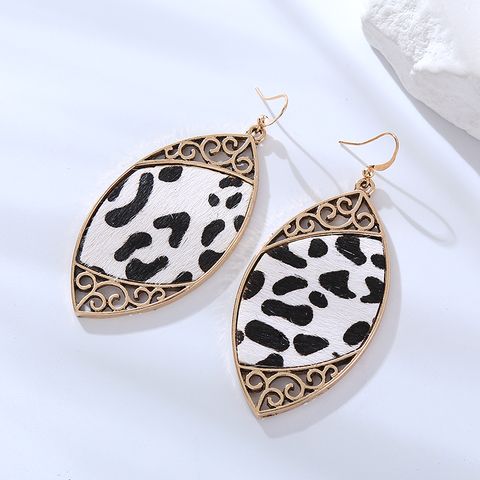 1 Pair Vintage Style Classic Style Leaf Leopard Plating Pu Leather Alloy Gold Plated Dangling Earrings