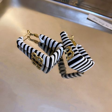 1 Pair Lady Stripe Pu Leather Alloy Hoop Earrings