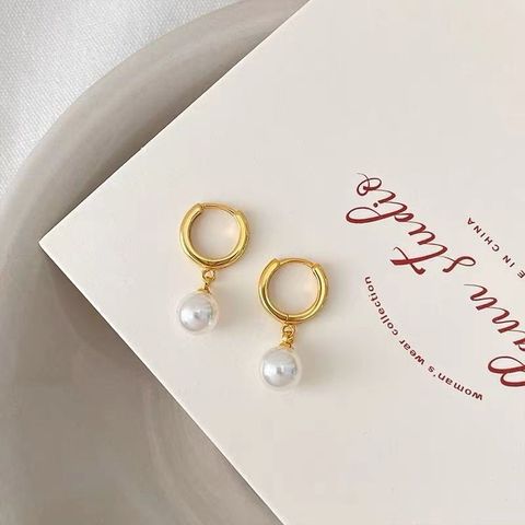 1 Pair Elegant Simple Style Round Plating Inlay Titanium Steel Pearl Drop Earrings