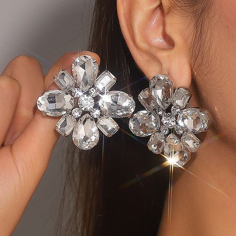 1 Pair Simple Style Flower Inlay Alloy Artificial Diamond Ear Studs