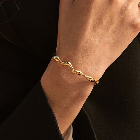 Simple Style Solid Color Gold Plated Metal Wholesale Bangle