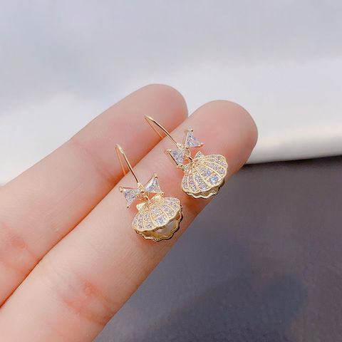 1 Pair Simple Style Bow Knot Shell Plating Inlay Copper Artificial Pearls Zircon K Gold Plated Ear Hook