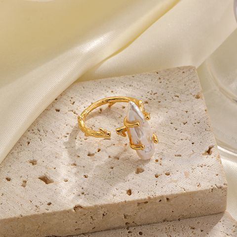 Retro Barocker Stil Pendeln Geometrisch Kupfer Überzug Inlay Perle 18 Karat Vergoldet Offener Ring