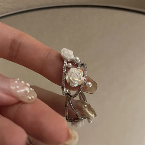 Elegant Romantic Rose Artificial Pearls Alloy Wholesale Rings