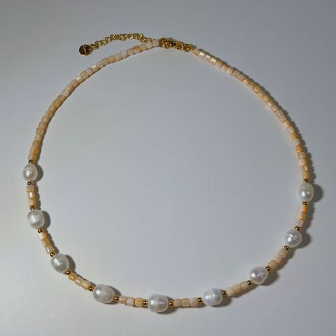 Simple Style Round Shell Beaded Women's Necklace