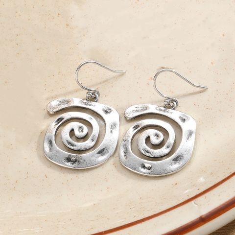 1 Pair Retro Vacation Animal Spiral Stripe Ginkgo Leaf Asymmetrical Plating Alloy Shell Copper Drop Earrings