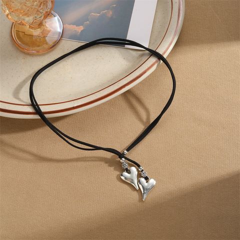 Retro Round Alloy Plating Silver Plated Women's Pendant Necklace