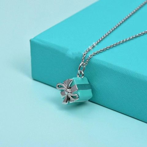 Simple Style Bow Knot Copper Alloy Women's Pendant Necklace