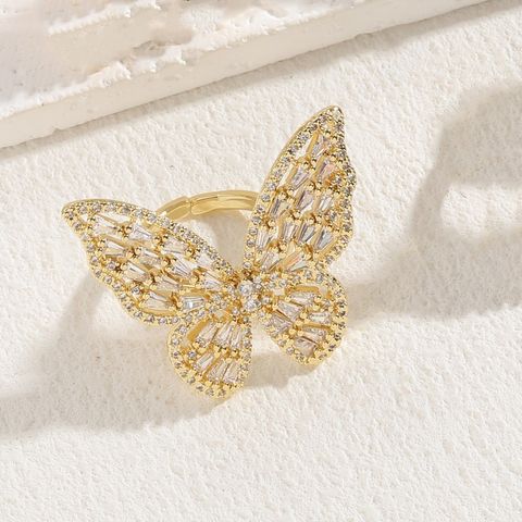 Elegante Estilo Clásico Mariposa Cobre Asimétrico Enchapado Embutido Circón Chapado En Oro De 14 Quilates. Anillos Abiertos