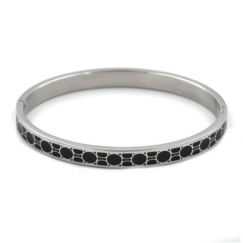 Streetwear Round Stainless Steel Bangle