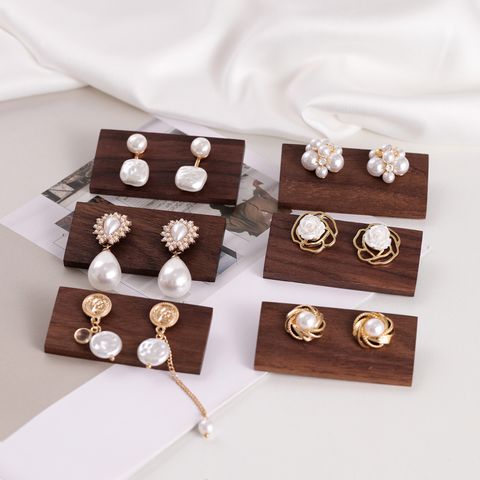 Wholesale Jewelry Basic Square Solid Wood Jewelry Rack