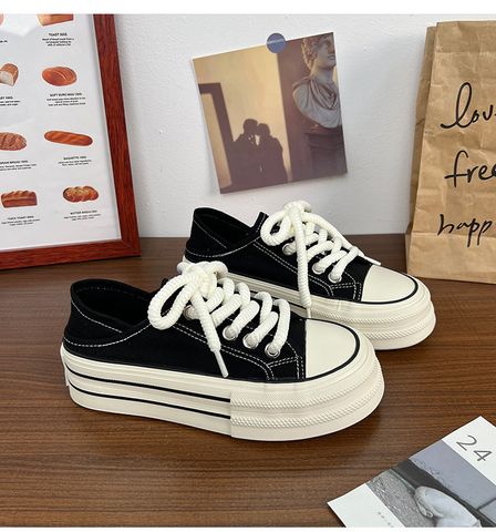 Women's Streetwear Solid Color Round Toe Canvas Shoes