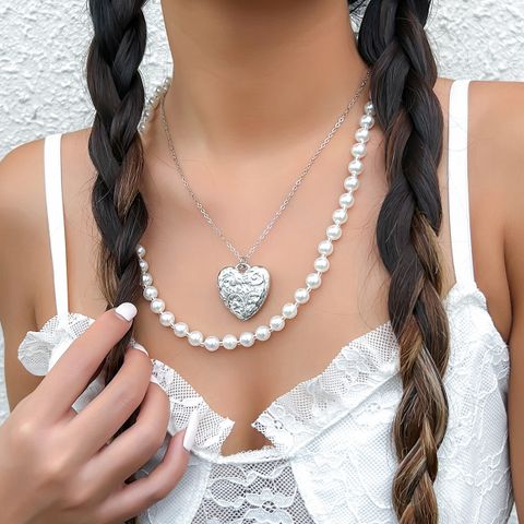 Princess Simple Style Cool Style Heart Shape Imitation Pearl Alloy Copper Women's Pendant Necklace