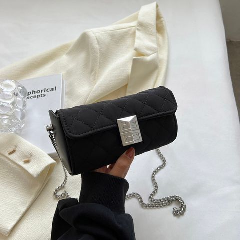 Women's All Seasons Pu Leather Lingge Streetwear Sewing Thread Square Zipper Shoulder Bag