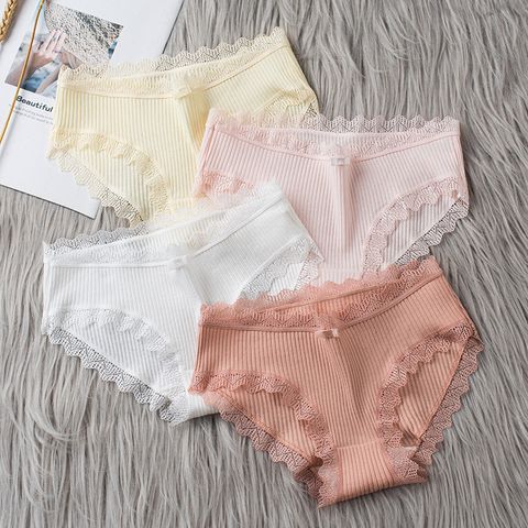 Solid Color Comfort Breathable Anti-seam Lace Mid Waist Briefs Panties
