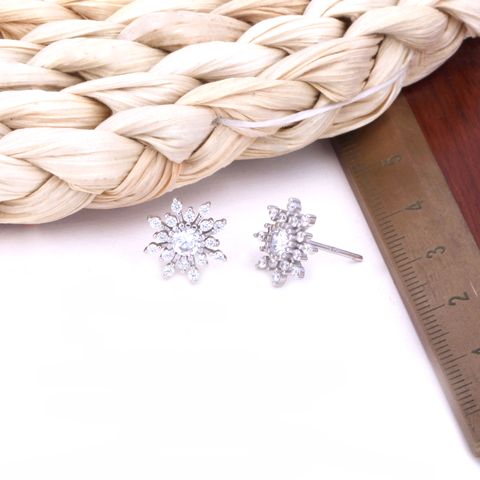 1 Pair Elegant Snowflake Inlay Sterling Silver Zircon Ear Studs