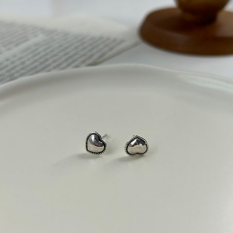 1 Pair Vintage Style Heart Shape Solid Color Plating Sterling Silver Ear Studs