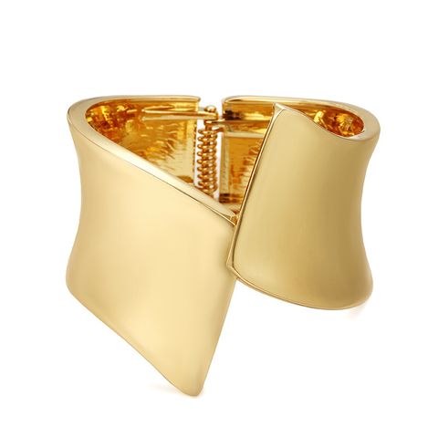 Exaggerated Solid Color Alloy Plating Gold Plated Women's Bangle
