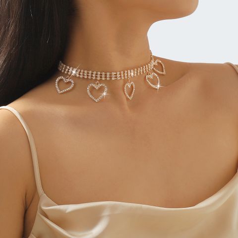 Wholesale Jewelry Modern Style Sweet Simple Style Heart Shape Alloy Iron Rhinestones Inlay Necklace Choker
