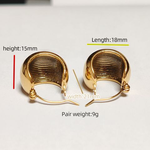 1 Paar Lässig Einfacher Stil Halbkreis Einfarbig Polieren Überzug Rostfreier Stahl 18 Karat Vergoldet Reif Ohrringe