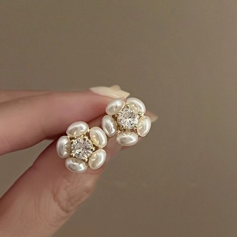 1 Pair Cute Flower Plating Inlay Alloy Rhinestones Pearl Ear Studs