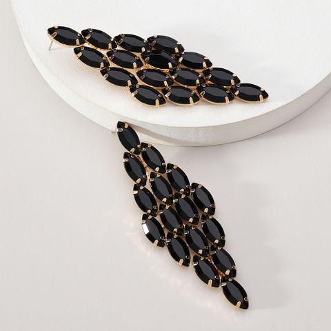 1 Pair Elegant Simple Style Geometric Maple Leaf Tassel Plating Inlay Ferroalloy Rhinestones Dangling Earrings