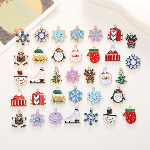 Cute Christmas Tree Alloy Enamel Plating Flakes Christmas Charms Jewelry Accessories