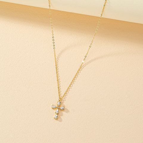 Simple Style Cross Alloy Ferroalloy Plating 14k Gold Plated Women's Pendant Necklace