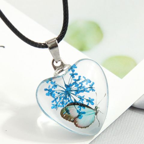 Simple Style Streetwear Heart Shape Resin Women's Pendant Necklace