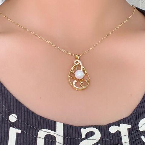 Wholesale IG Style Elegant Original Design Water Droplets Copper Plating Inlay Rhodium Plated Pearl Zircon Pendant Necklace