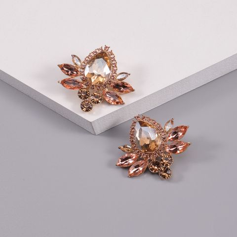 1 Piece Elegant Classical Flower Plating Inlay Alloy Gem Gold Plated Ear Studs