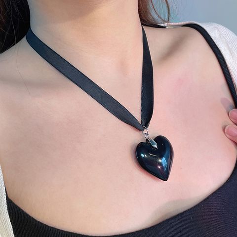 Sweet Streetwear Heart Shape Artificial Crystal Alloy Women's Pendant Necklace