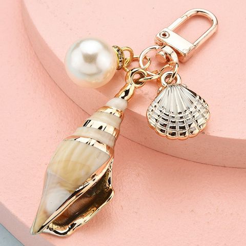 Elegant Vintage Style Conch Pearl Shell Plastic Women's Keychain
