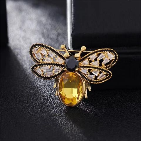 Vintage Style Bee Alloy Women's Brooches 1 Piece