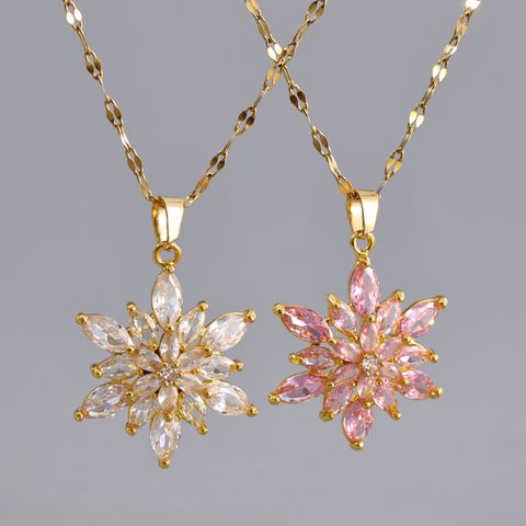Luxurious Queen Snowflake Stainless Steel Plating Inlay Zircon 18k Gold Plated Pendant Necklace