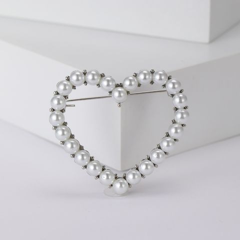 Sweet Heart Shape Alloy Inlay Artificial Pearls Women's Brooches