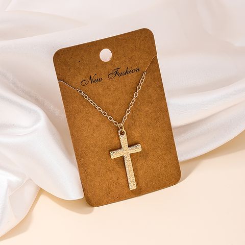 Einfacher Stil Kreuzen Zinklegierung Frau Halskette Mit Anhänger