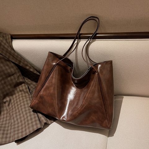 Women's Large Pu Leather Solid Color Streetwear Square Magnetic Buckle Shoulder Bag