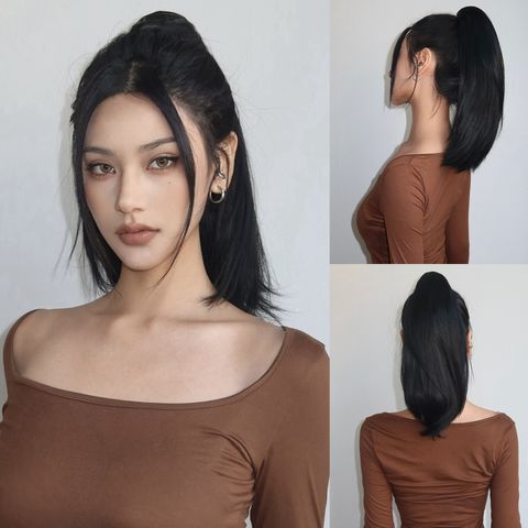 Women's Simple Style Black Home Chemical Fiber Centre Parting Long Straight Hair Wigs