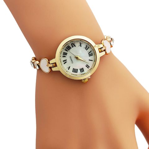 Simple Style Classic Style Heart Shape Jewelry Buckle Quartz Women's Watches