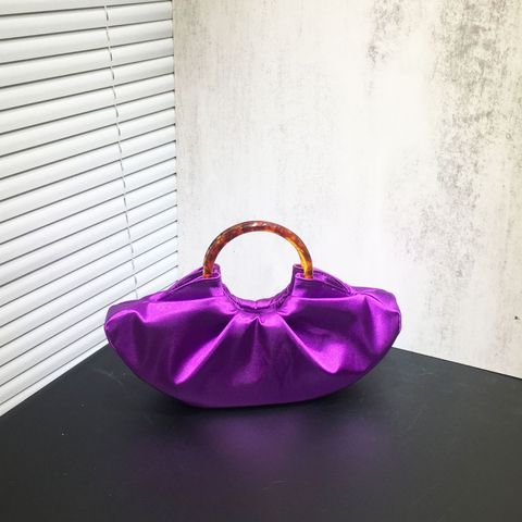 Women's Satin Solid Color Vintage Style Classic Style Square Magnetic Buckle Cloud Shape Bag