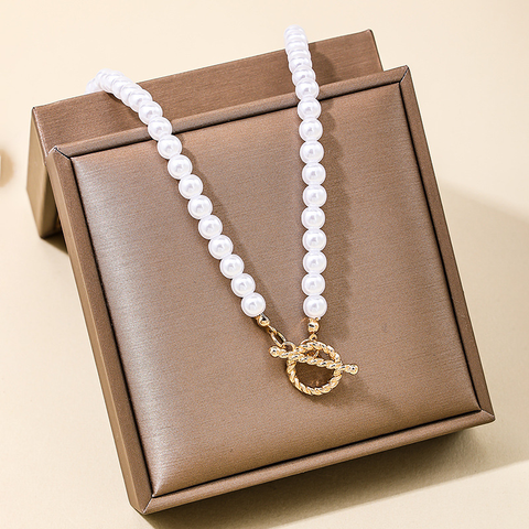 Elegant Romantic Simple Style Geometric Plastic Toggle Pearl Women's Necklace