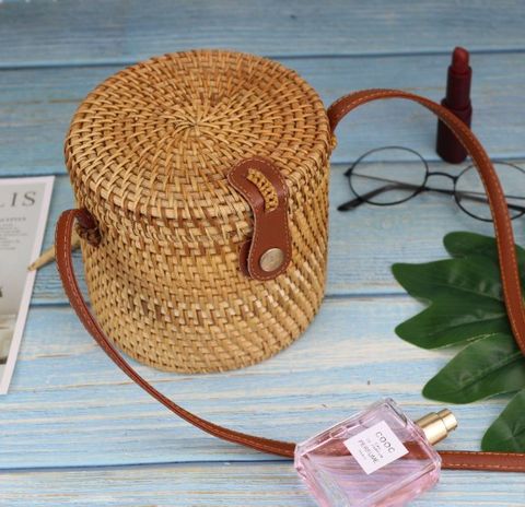 Women's Small Straw Solid Color Vintage Style Ethnic Style Round Hook Loop Bucket Bag
