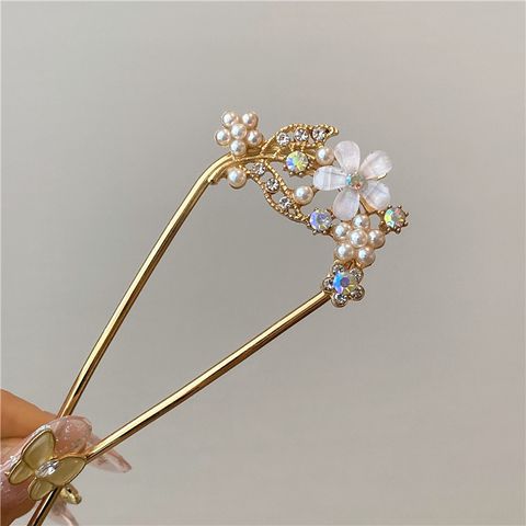 Women's Chinoiserie Elegant Geometric Flower Metal Plating Inlay Artificial Pearls Rhinestones Hairpin