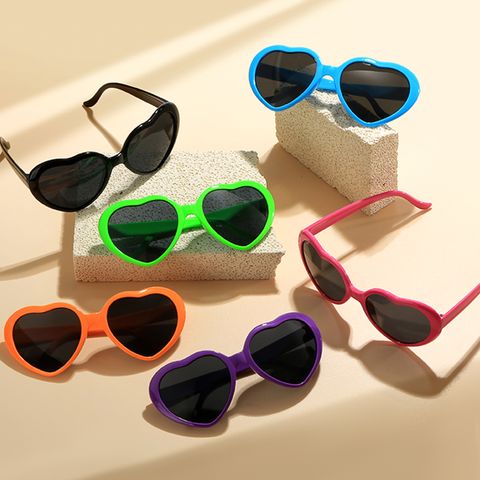 Vacation Funny Heart Shape Resin Special-shaped Mirror Full Frame Women's Sunglasses