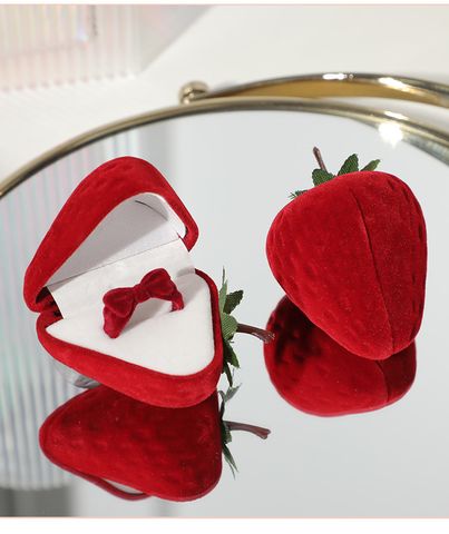 Cute Strawberry Plastic Flocking Ring Box Jewelry Boxes