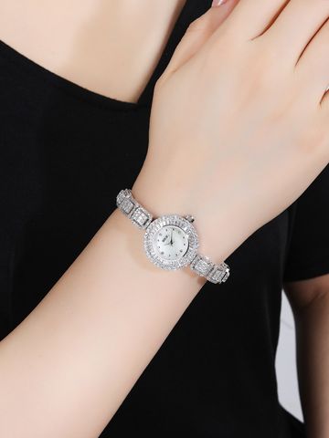 Elegant Luxurious Geometric Lathe Buckle Electronic Women's Watches