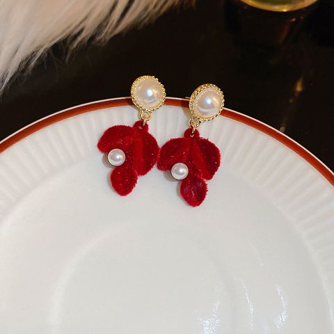 1 Pair Elegant Romantic Leaf Plating Inlay Alloy Artificial Pearls Drop Earrings
